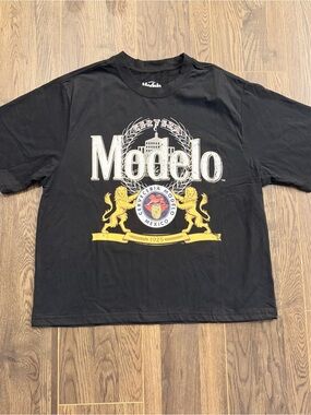 Cerveza Modelo Logo Graphic Tee - Black